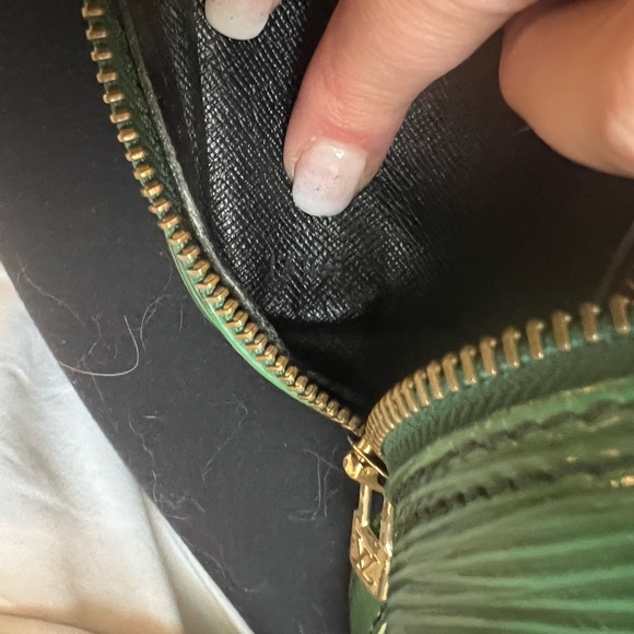 Dark Green original authentic LV purse - Picture 11 of 13